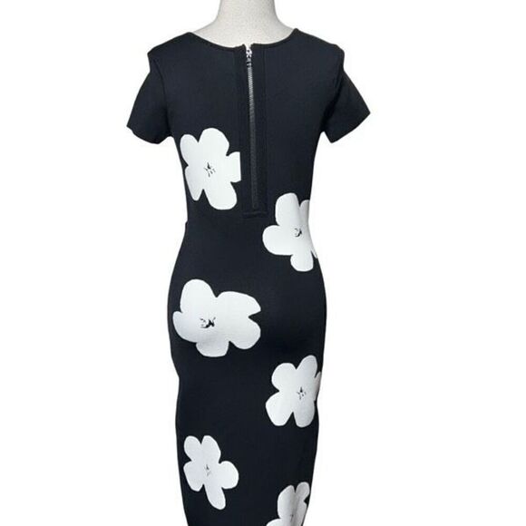 Pink Tartan Short Sleeve Floral Bodycon  Sweater Dress Size Small - Picture 3 of 4